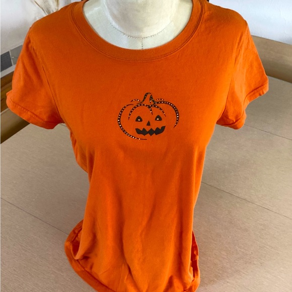 JACK O LANTERN HALLOWEEN TSHIRT - Picture 2 of 6